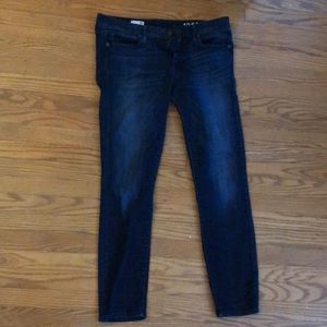 Gap, skinny Jeans.